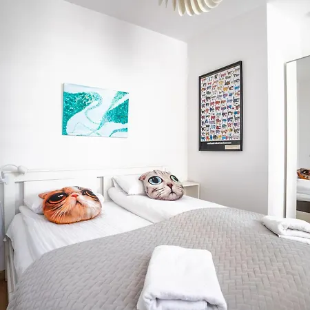 Klimatyczny Victus Z Tarasem & Blisko Plazy By Renters Apartamento